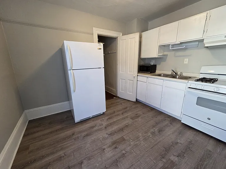 709 Franklin St #A — Photo 14