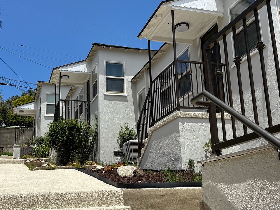 1st image of 8427 Crenshaw Dr #3