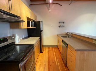 110 Princess St UNIT 401, Winnipeg, MB R3B 1K7