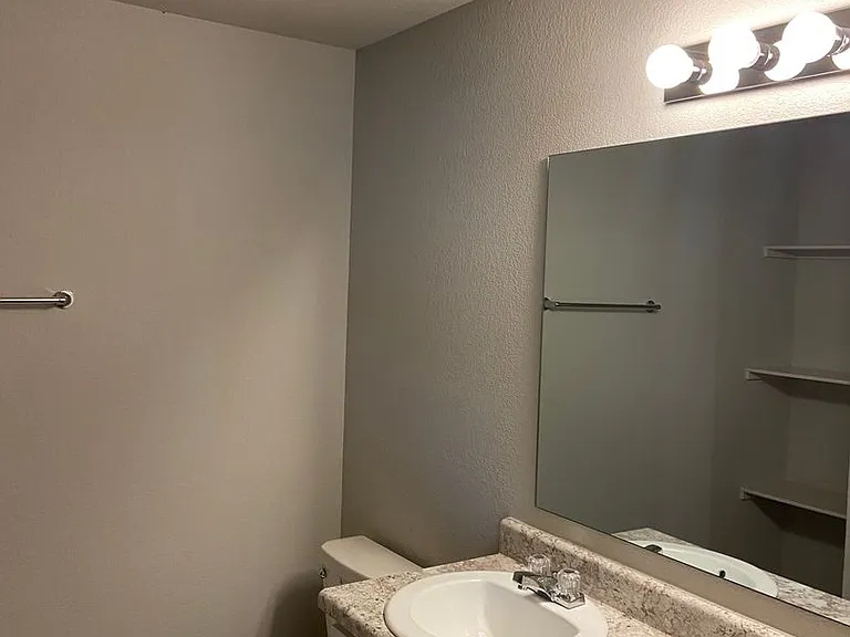 2509 Grand Ln — Photo 13