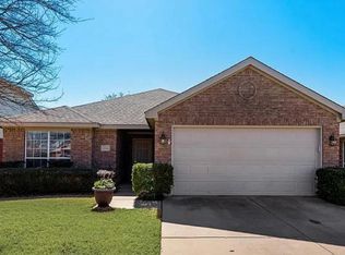 8336 Riversprings Dr, Hurst, TX 76053