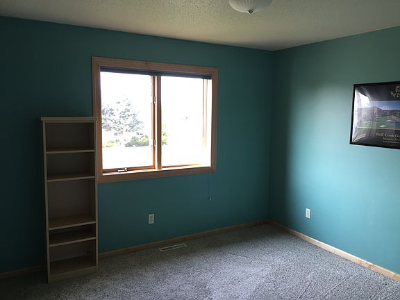 BEDROOM WITH WALKIN CLOSET