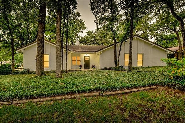 1st image of 6415 Shorewood Dr