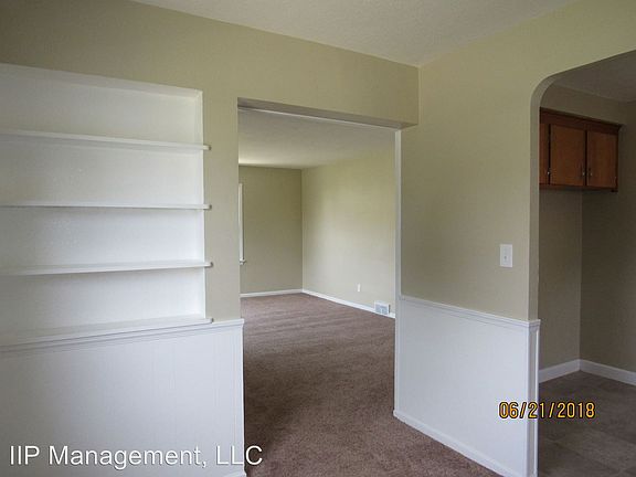 5th image of 288 E 330th St
