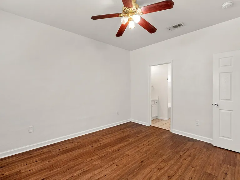 1908 Windy Park Dr — Photo 15