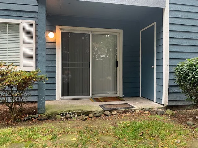 16817 Larch Way E #E105 — Photo 10