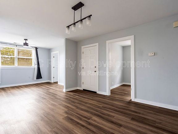 5th image of 2928 N Ridgeway Ave #3
