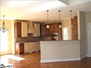 4th image of 128 Beaumont Creek Ln