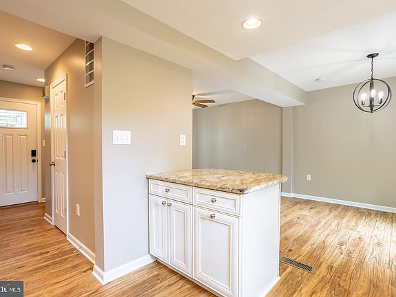 4th image of 18106 Kitchen House Ct