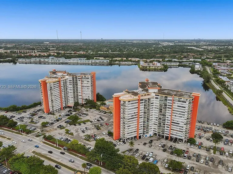 1351 NE Miami Gardens Dr #413E — Photo 20