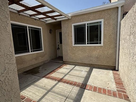 2nd image of 12674 Oxford Dr
