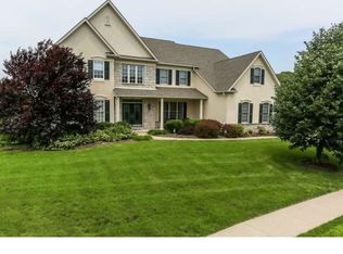 573 Longfellow Ln, Harleysville, PA 19438
