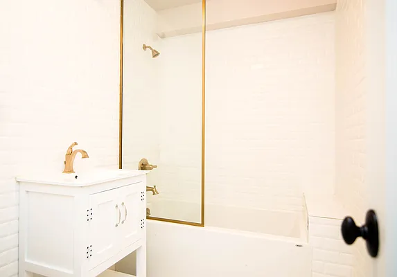 Rented by Nooklyn NYC LLC | media 33