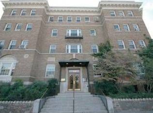 1736 Columbia Rd NW, Washington, DC 20009