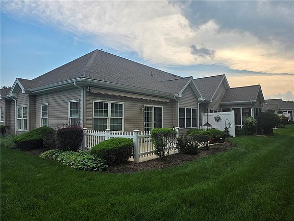 5th image of 4021 Pine Hurst Dr
