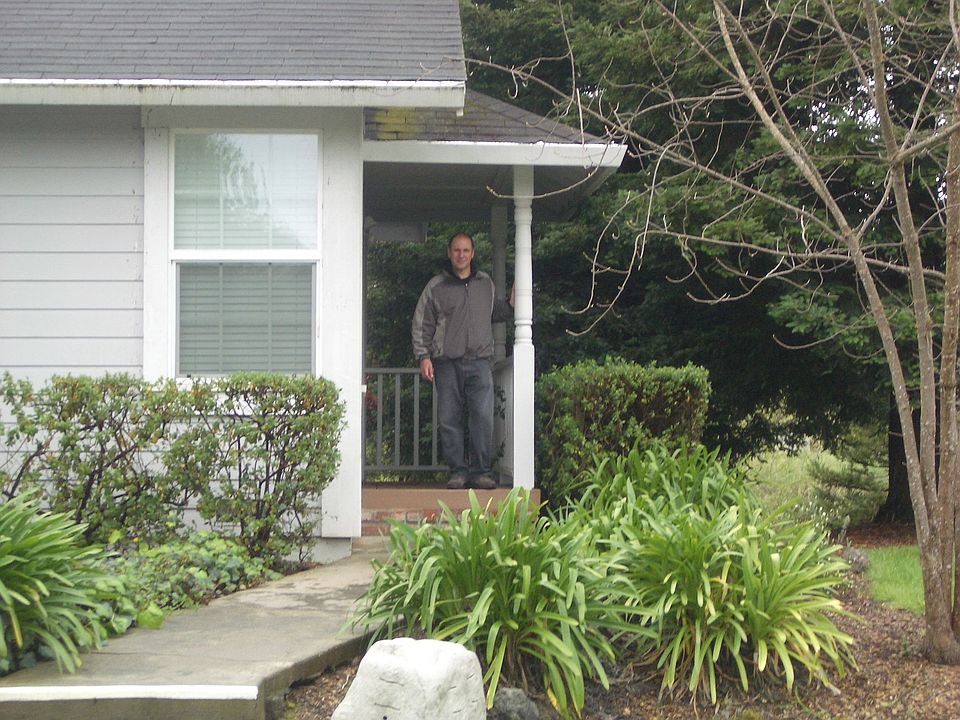 1st image of 315 W Thomson Ave