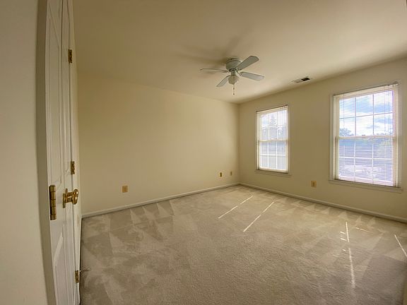 Unfurnished bedroom