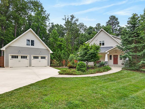 3rd image of 68 Mystic Ln