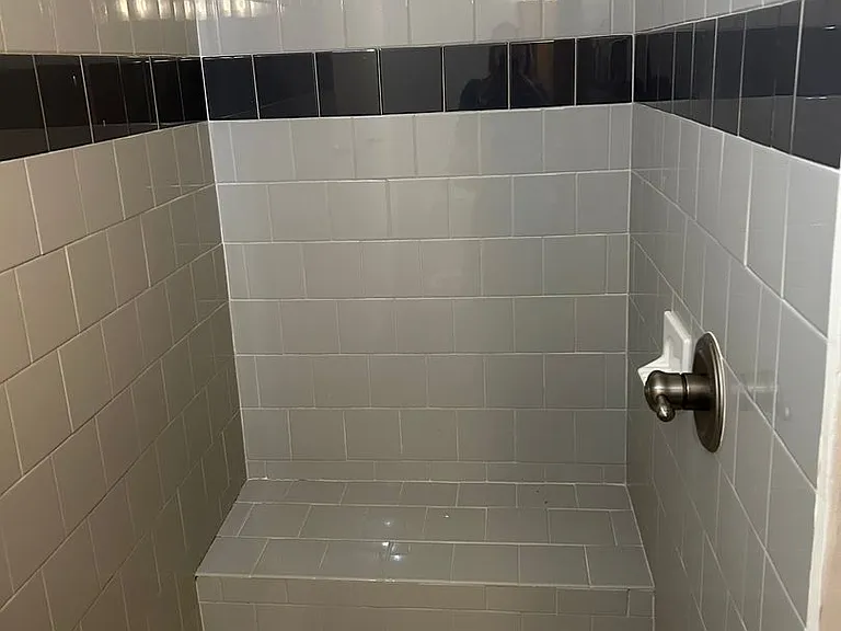 1100 Hull Street Apartments — Photo 3