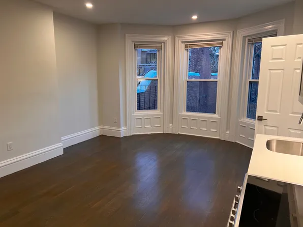 229 Newbury St APT 3, Boston, MA 02116