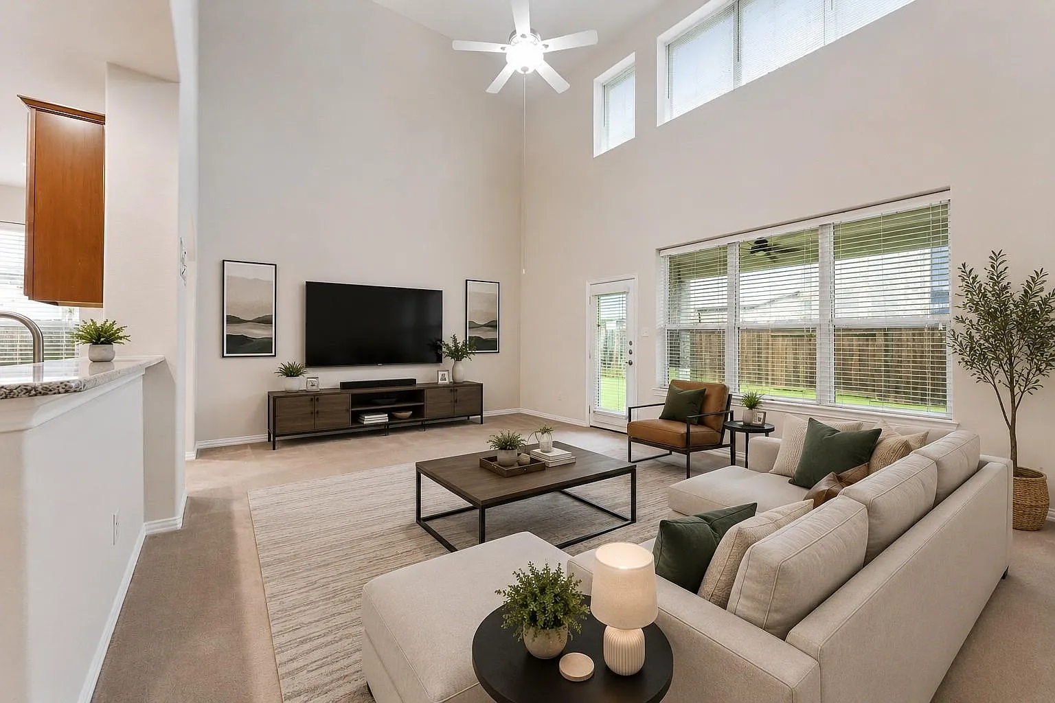4 bed, 2.5 bath, 2602 sqft, $2,500 — Photo 1