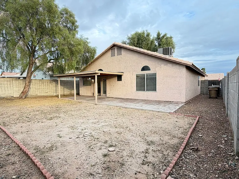 11344 W Barbara Ave — Photo 14