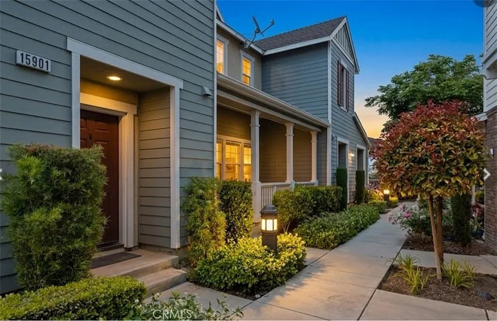 2 bed, 1488 sqft, $4,000 — Photo 1