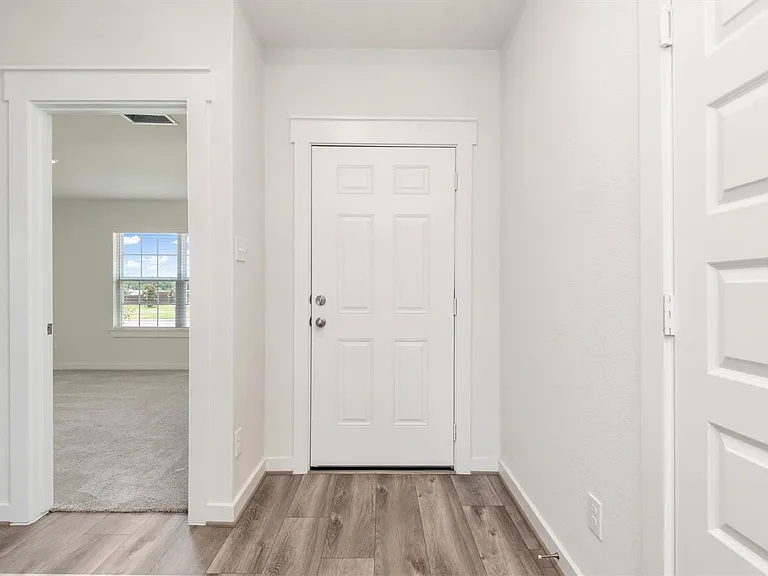 3111 W Frontier Ln — Photo 8