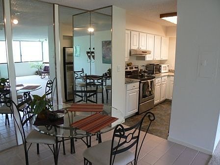 2nd image of 1850 Folsom St APT 708