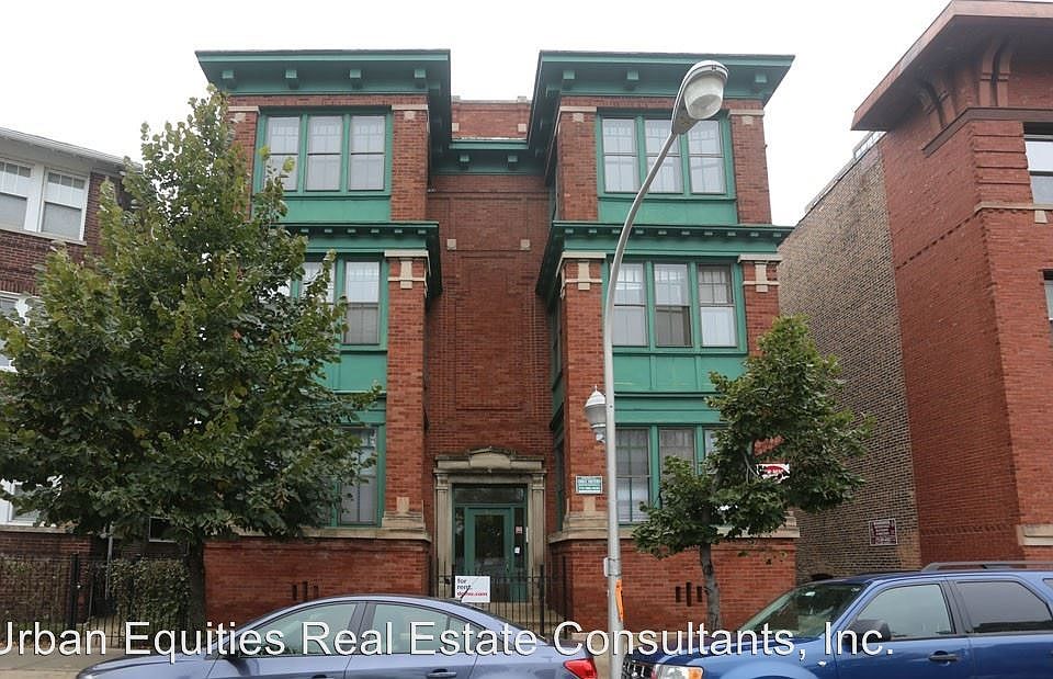 1st image of 4140 N Clarendon Ave #1S
