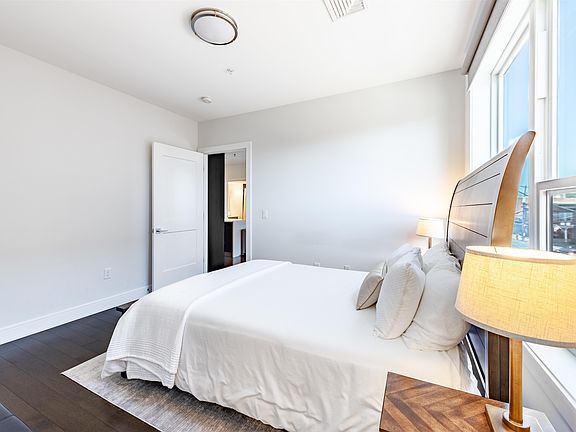 3rd image of 6401 Park Ave Unit 305