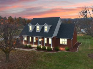 196 Wedgewood Dr, Somerset, KY