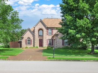 821 N Ericson Rd, Cordova, TN 38018