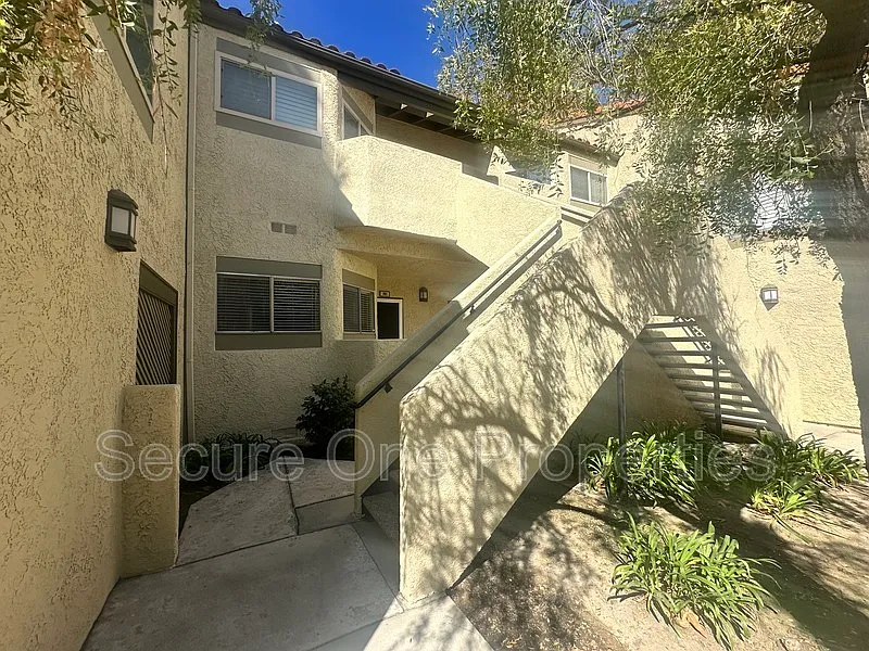2 bed, 1.0 bath, 1114 sqft, $2,845 — Photo 1