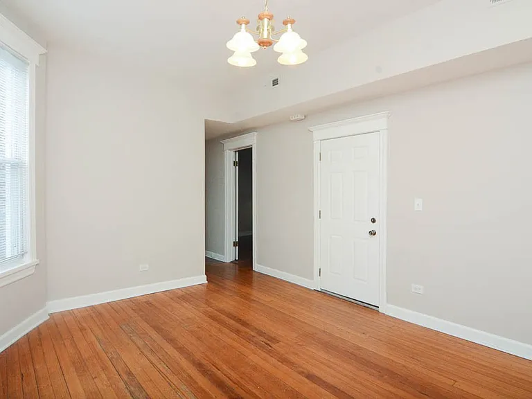 2143 W Chicago Ave #4 — Photo 7