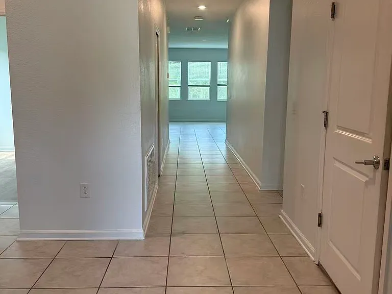 16493 Champlain St — Photo 6