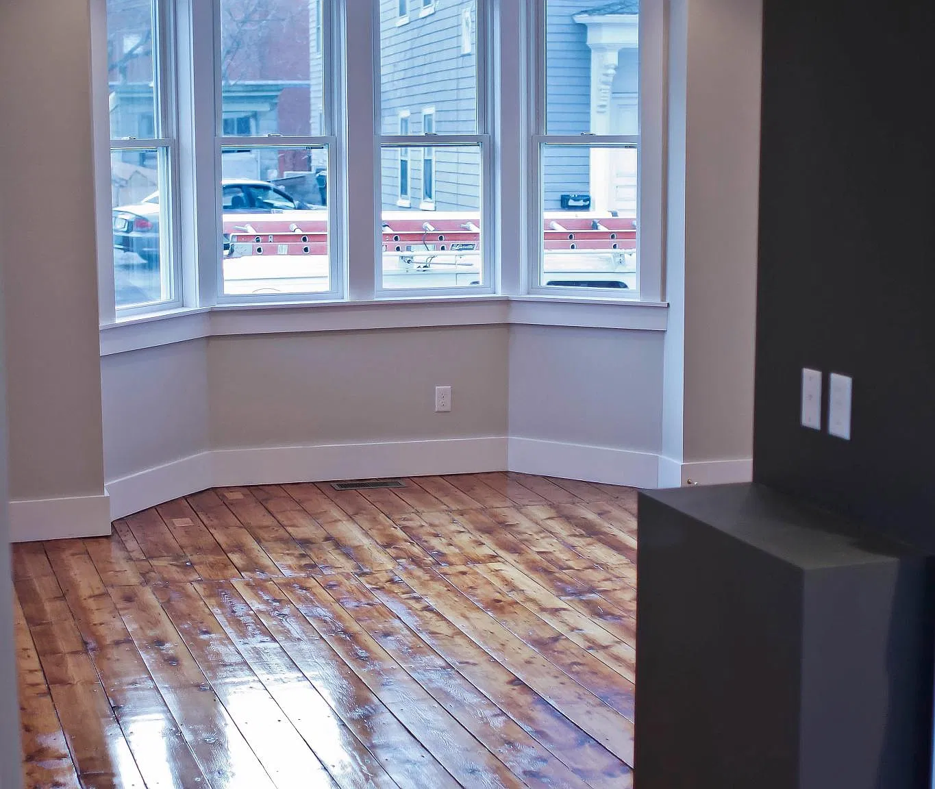 2 bed, 900 sqft, $2,100 — Photo 4