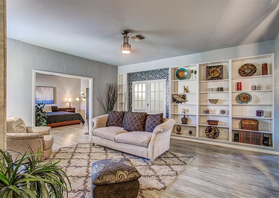 1st image of 722 Bering Dr #177