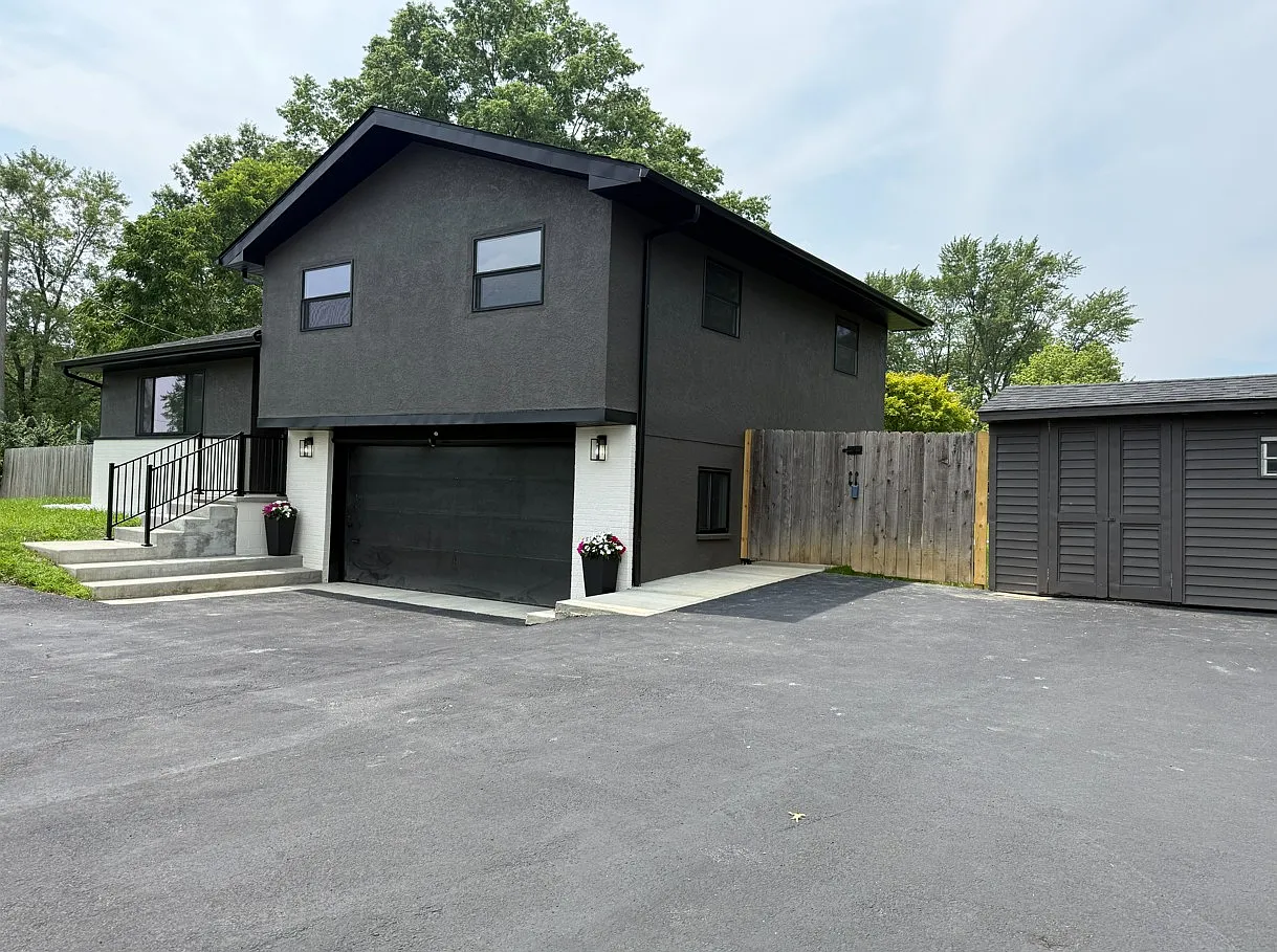 4 bed, 1800 sqft, $3,000 — Photo 3