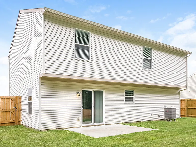 3423 Grove Berry Ln — Photo 17