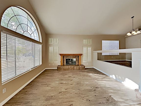 4th image of 3589 Mountain Valley Dr