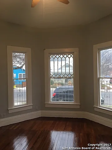 203 Devine St #1 — Photo 5