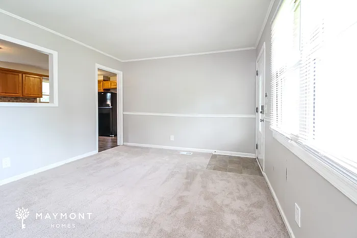 3 bed, 2.0 bath, 1400 sqft, $1,650 — Photo 3