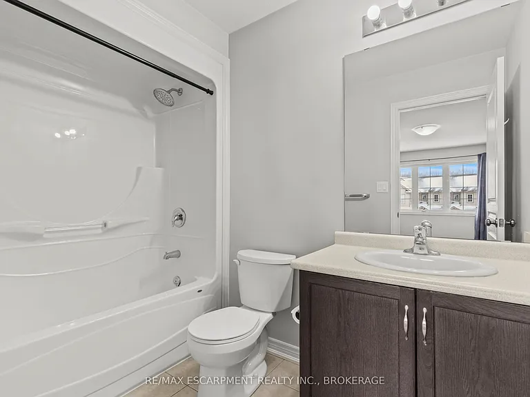 141 Winterberry Blvd #MAIN — Photo 20