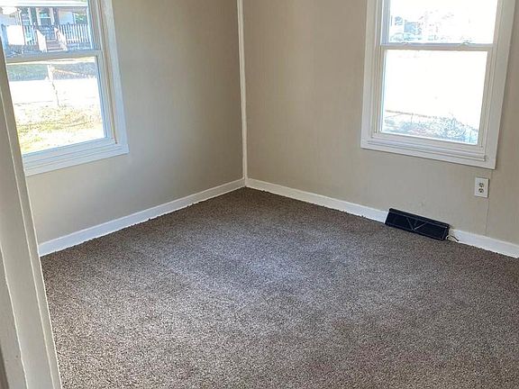 4th image of 1806 Padbury Ave SE #1806