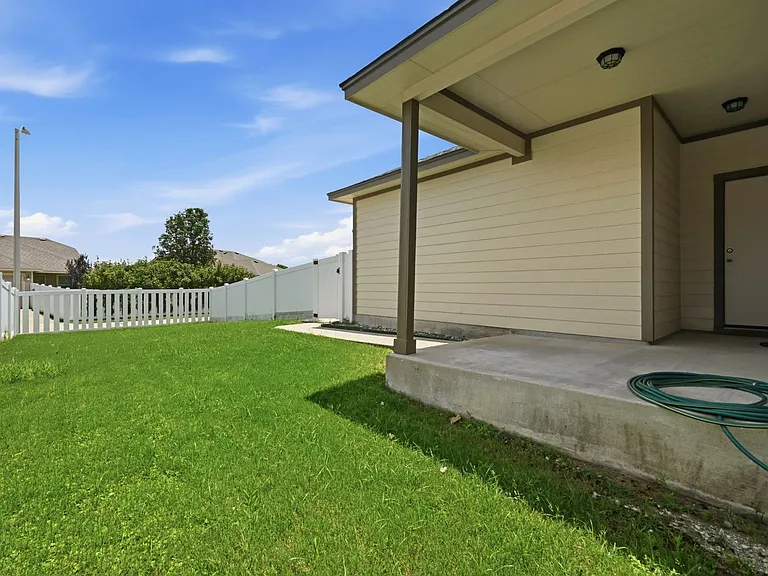 1804 Colorado Bend Dr — Photo 26