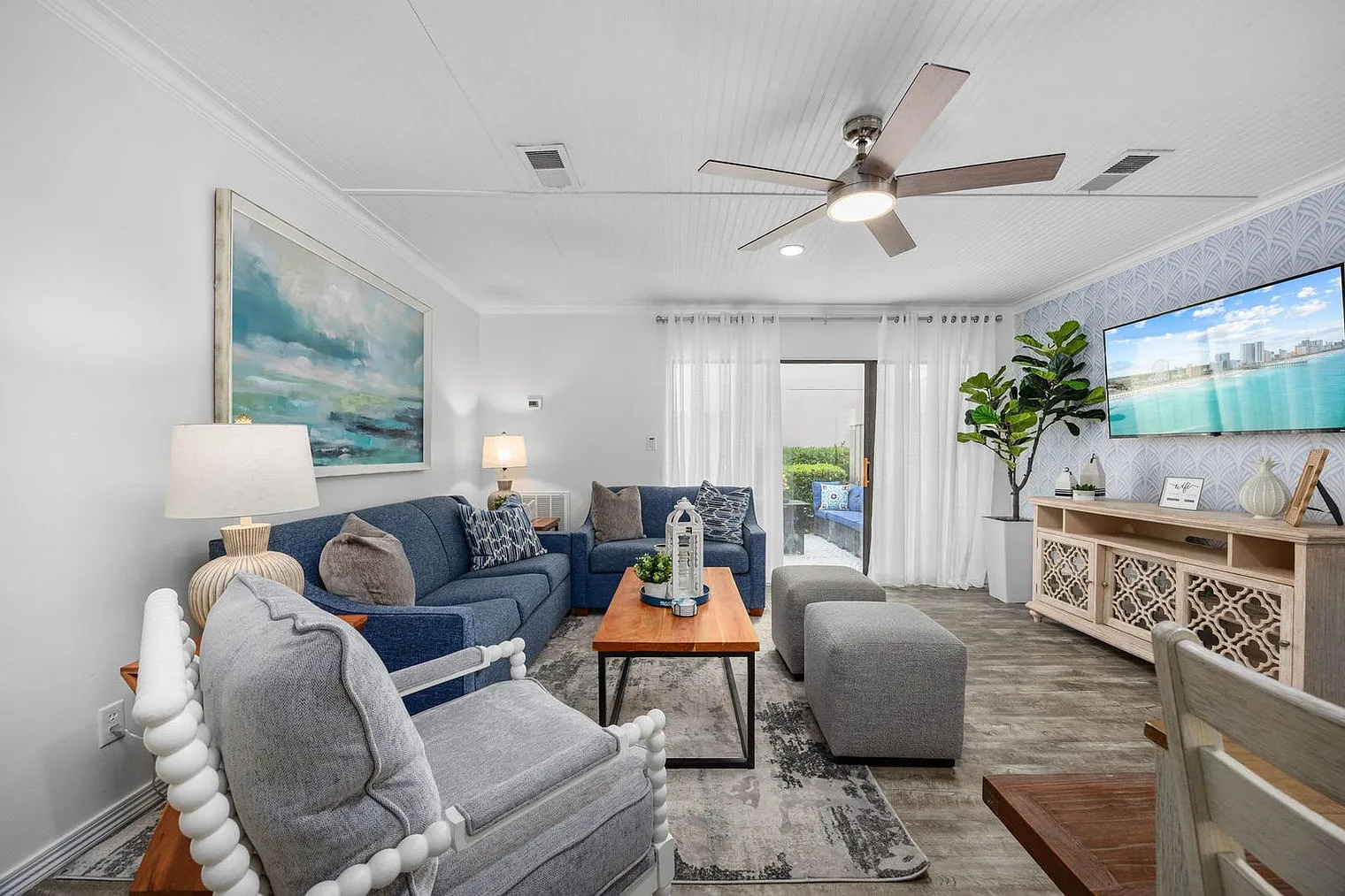3 bed, 2.0 bath, 1345 sqft, $4,410 — Photo 1