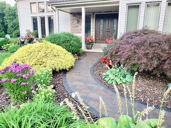 5th image of 20 Winding Country Ln