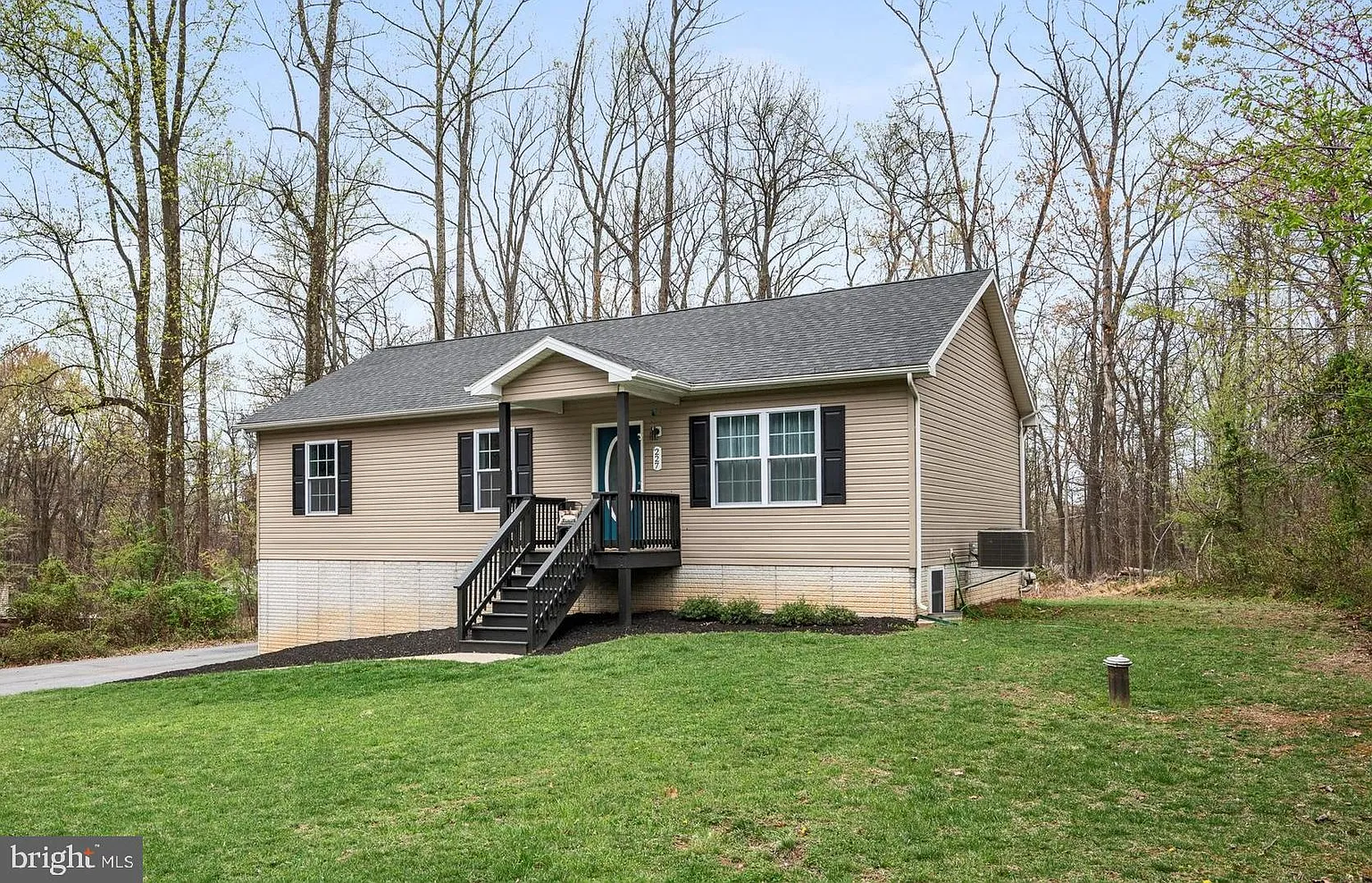 227 Wild Rose Ln photo 1