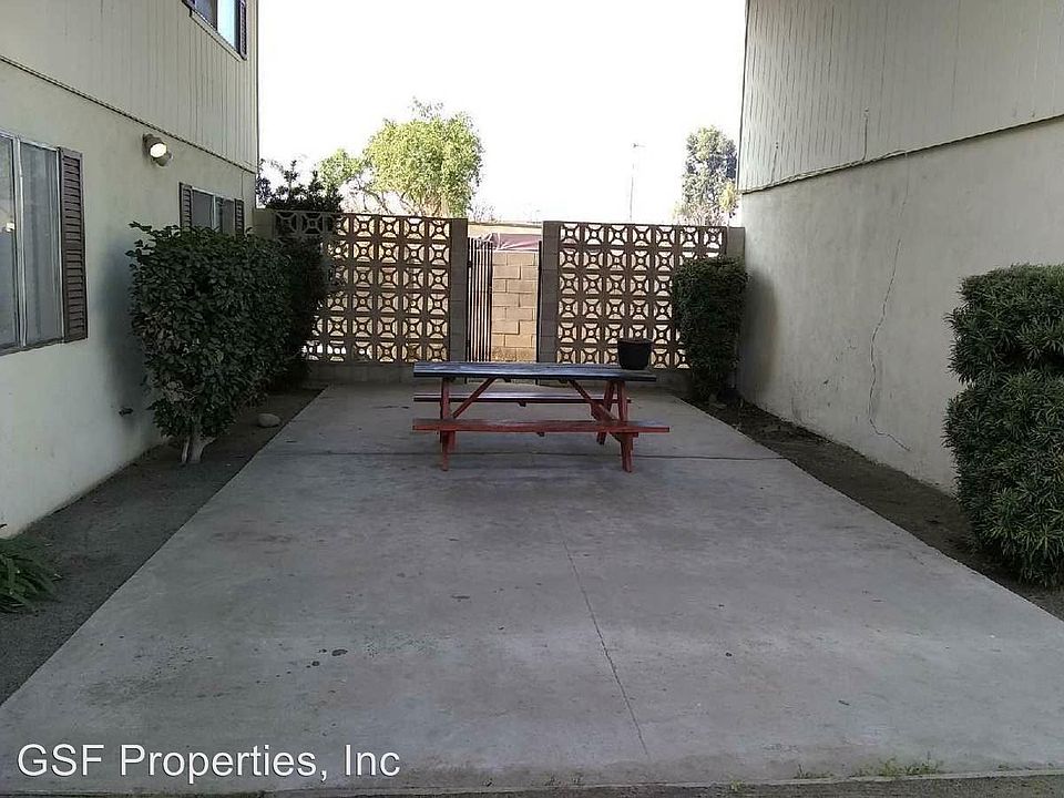2nd image of 811 Taylor St APT 05